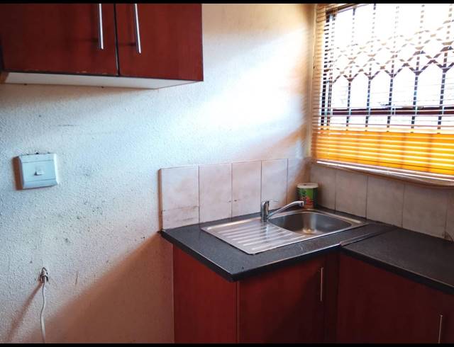 2 BEDROOM HOUSE FOR SALE IN VANDERBIJLPARK CE 4